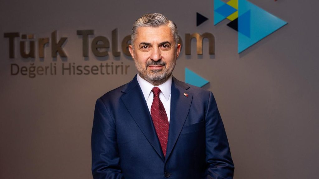 Türk Telekom CEO'su Şahin: Yerli cep telefonu Malatya'da üretilecek