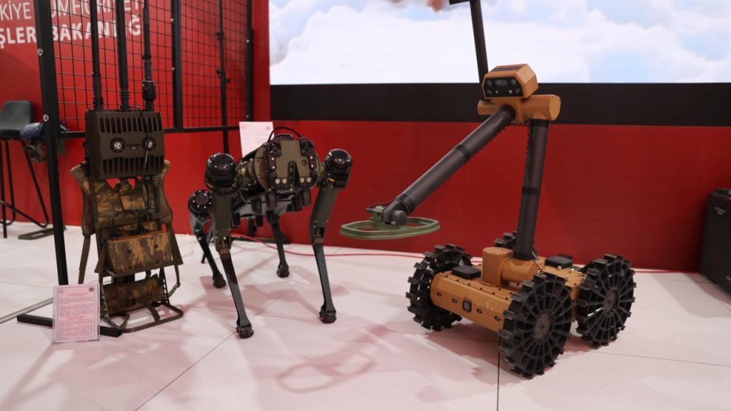 Jandarmanın yerli robotları TEKNOFEST Güneydoğu'da görücüye çıktı